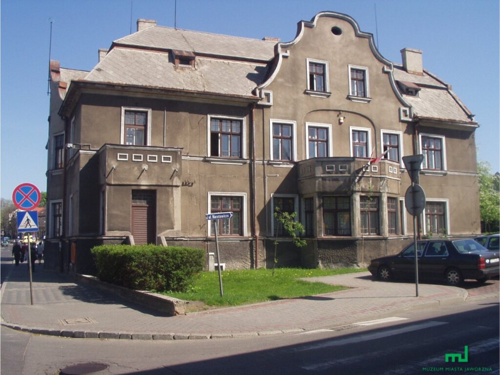 budynek muzeum lata 90. XX w.